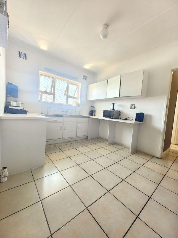 2 Bedroom Property for Sale in Grassy Park Western Cape